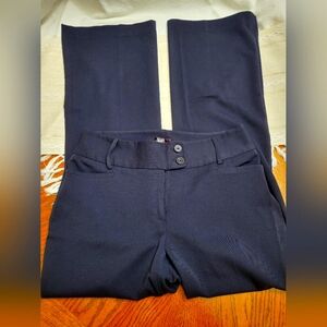 Women's Curvy Fit Trousers